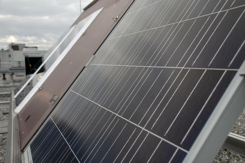 Photovoltaik-Anlagen sind jeden Tag Wind und Wetter ausgesetzt.