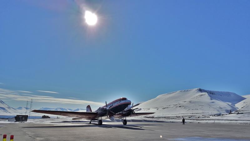 Polar 5 - Polarflieger des Alfred-Wegener-Instituts in der Arktis. 