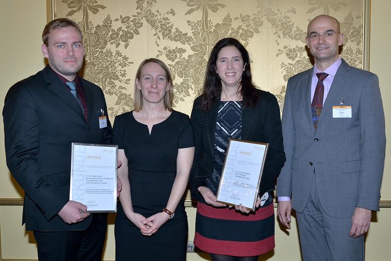 Dr. med. Harald Krenzlin, Laudatorin und Vorjahres-Preisträgerin Dr. med. Nadine Lilla, Dr. med. Katja Wartenberg, Prof. Dr. med. Georg Gahn, Past-Präsident der DGNI (v.l.)