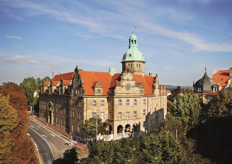 Das Leibniz-Institut für Bildungsverläufe ist in Bamberg am Wilhelmsplatz beheimatet.