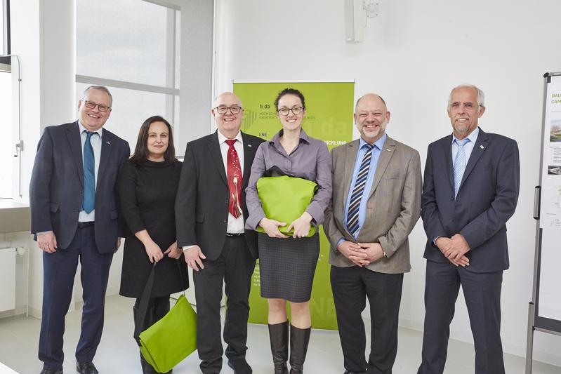 h_da-Kanzler Norbert Reichert, Staatssekretärin Ayse Asar, Präsident Prof. Dr. Ralph Stengler, Ministerin Angela Dorn, Vizepräsident Prof. Dr. Arnd Steinmetz, Vizepräsident Prof. Dr. Manfred Loch