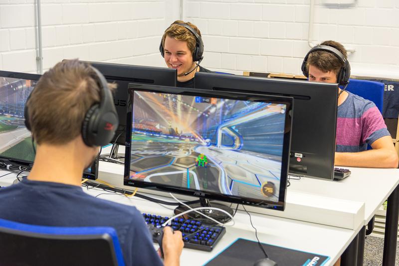 Das eSports-Team „Bingen Impulse“ trainiert regelmäßig an der TH Bingen.