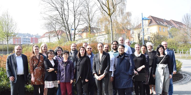 Die internationalen Gäste am 4. April in der EAH Jena. Vorn links Rektor Professor Teichert, hintere Reihe, v. rechts: Michael Seiler, Constance Möhwald und Professor Bliedtner