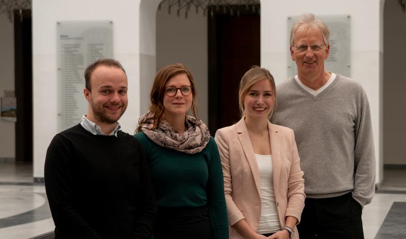 Die Mitglieder der Forschungsgruppe (v.l.): Felix Blank, Kathrin Sackmann, Nina Münkel, Ronald Bogaschewsky.