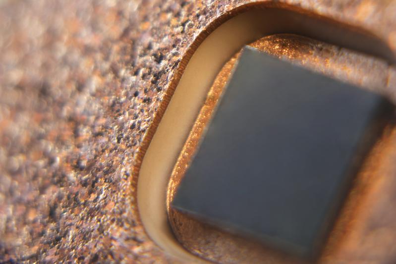 Close-up view of a wide-bandgap device embedded by the Ceramic Embedding technology. 