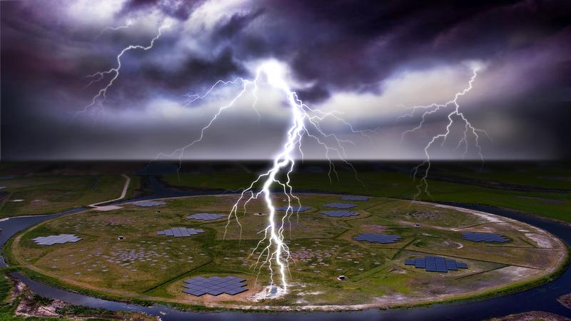 Blitze über LOFAR (Montage). Bild: Universität Groningen, Olaf Scholten