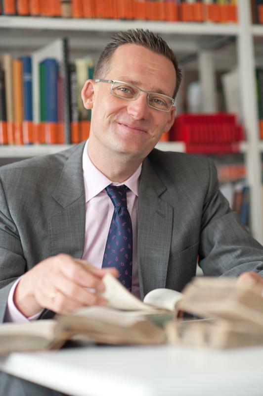 Prof. Florian Steger leitet das Institut für Geschichte, Theorie und Ethik der Medizin an der Universität Ulm