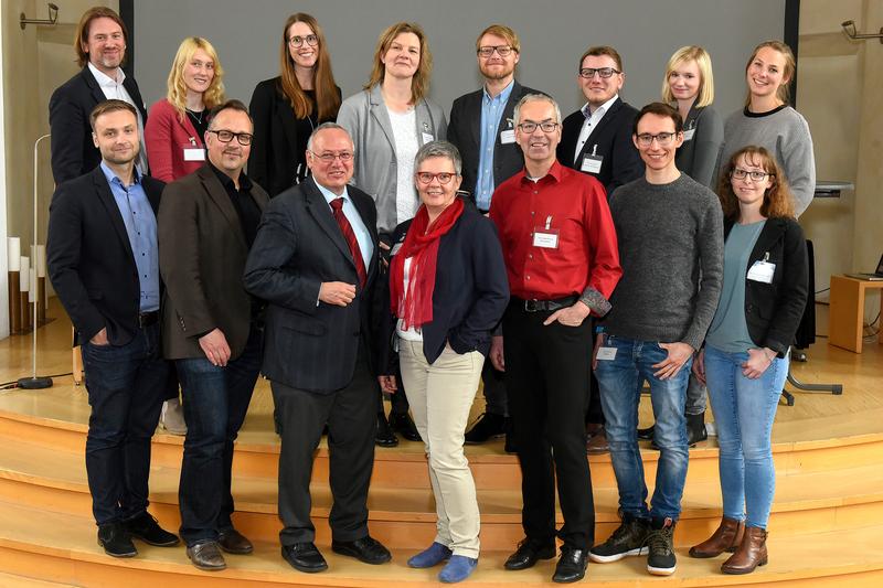 Konsortium des Projekts "BMM HOCH DREI" mit Partnern des Wuppertal Instituts, der Bergischen Universität Wuppertal, EcoLibro und der Neuen Effizienz.