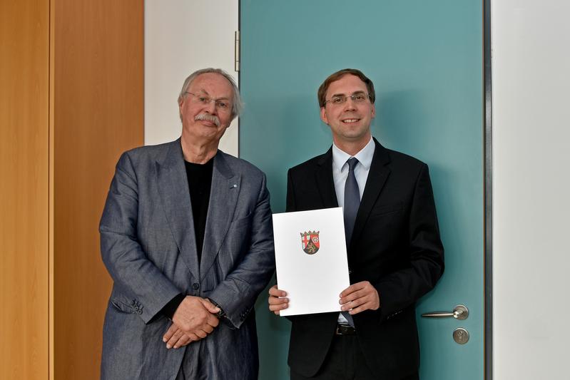 Prof. Dr. Kristian Bosselmann-Cyran (links) und Prof. Dr. Florian Smuda