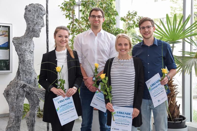 Julia Friederike Fritsch, Pirmin Killinger, Alena Gschwind und Maximilian Bley (v.l.) sind die Preisträger des 16. Nachwuchswettbewerbes im Forschungszentrum Lobeda am Uniklinikum Jena.
