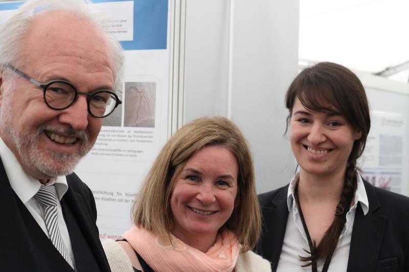 (v.l.n.r.)  MdL Rudolf Henke, Prof. Dr. Nicole Rauch und Esmina Mjumjunov-Crncevic, wissenschaftliche Mitarbeiterin, die im Rahmen des Speed Pitchs das Projekt vorgestellt hat