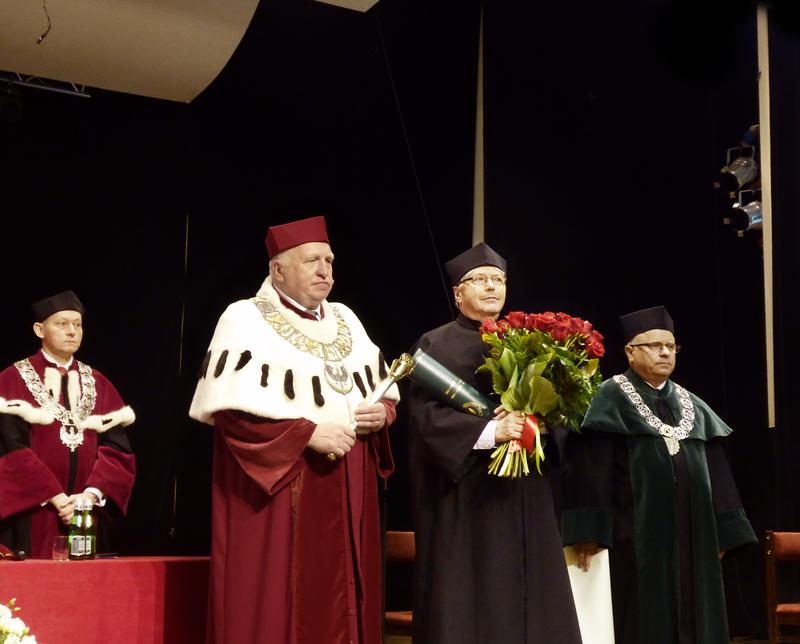 PD Dr. Andreas Börner (2. v. r.) beim Festakt.