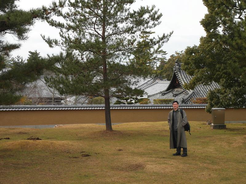 Dr. Ataru Sotomura bei einem Aufenthalt in der japanischen Stadt Nara. Der Würzburger Wissenschaftler leitet in Japan eine Forschungsgruppe. 