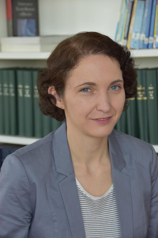 Prof. Dr. Yvonne Mast