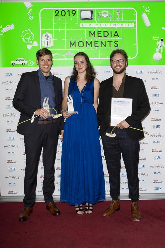 Die drei KulturMediaTechnologie-Studierenden Steffen Harry, Aline Kinzie und Wilko Gulden (v. l.) konnten den LFK-Medienpreis 2019 gewinnen