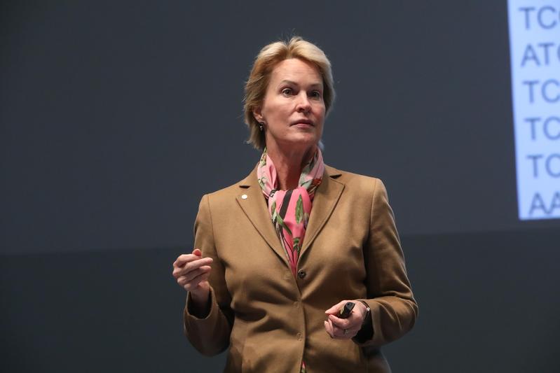 Frances Arnold: „Ich habe wirklich Spaß daran, Enzyme dazu zu bringen, eine völlig neue Art der Chemie zu betreiben.“