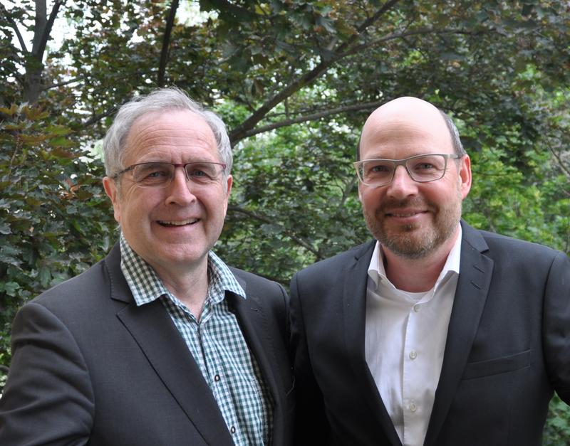 Plurale und nachhaltige Wirtschaftswissenschaft voranbringen: Reinhard Loske und Thomas Korbun besiegeln Kooperation von Cusanus Hochschule und IÖW 