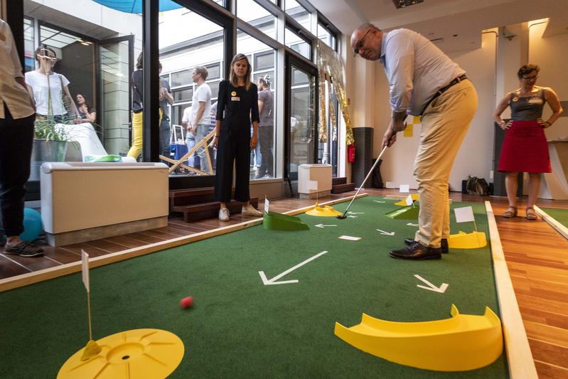 Open-Access-Minigolf bei der Langen Nacht der Wissenschaften am HIIG