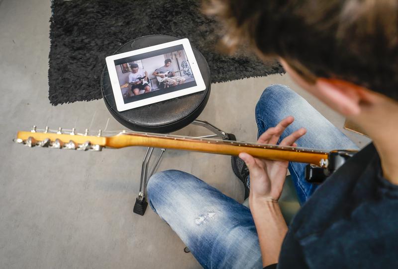 Gitarre lernen mit YouTube-Video 