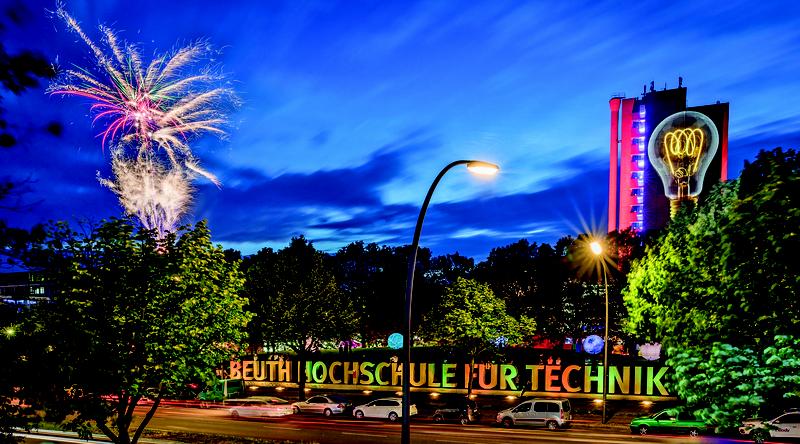 Ein Feuerwerk der Wissenschaften erwartet die Besucher zur Langen Nacht der Wissenschaften an der Beuth Hochschule für Technik Berlin