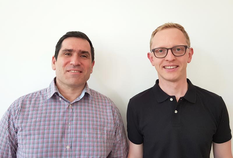 Prof. Dr. Dimitrios Fotiadis (links) und Dr. Patrick Bosshart (rechts), Institut für Biochemie und Molekulare Medizin (IBMM), Universität Bern, und NFS TransCure. 