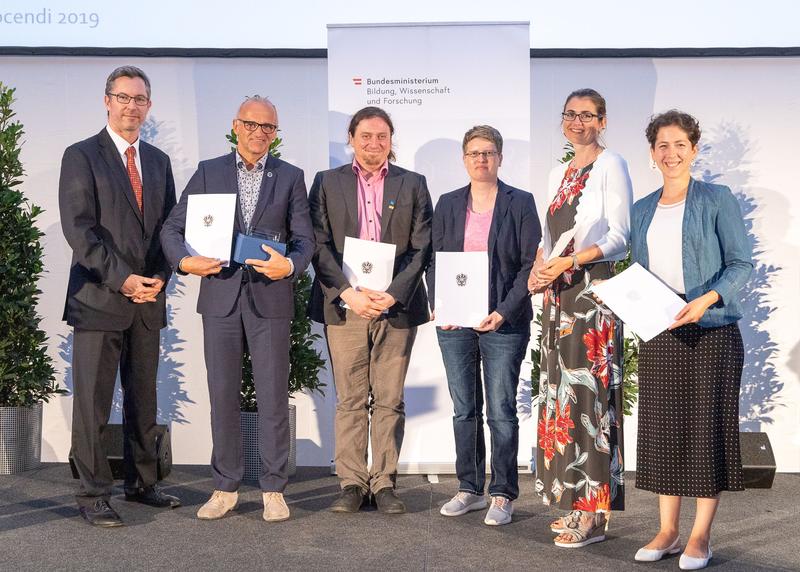 v.l.n.r.: Elmar Pichl (BMBWF), FH St. Pölten: Alois Frotschnig, Wolfgang Gruber, Kerstin Blumenstein, Christina Tanzer, Teresa Sposato