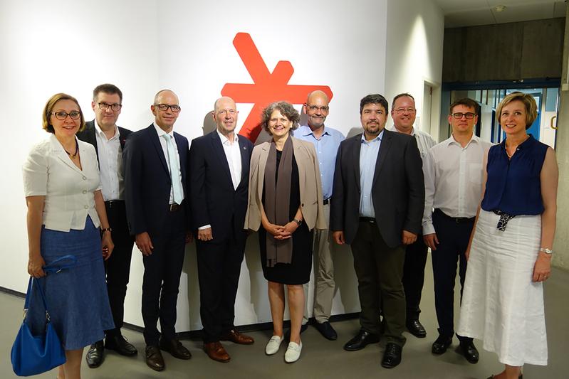 v.l.: Dr. Sabine Behrenbeck, Andreas Haberl, Dr. Burkhard Schmidt, Dr. Peter Altvater, Prof. Dr. Ursula Walkenhorst, Jörg E. Feuchthofen, Thomas Winhold, Dr. Udo Ahlheim, Boris Wink, Christine Lutz