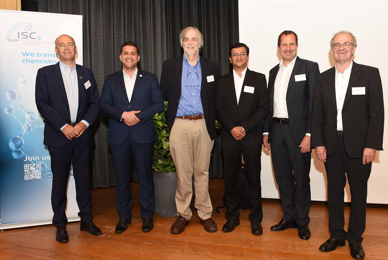 (from left): Friedrich Barth (ISC3), Abdel-Rahman Fahmy (Youthinkgreen) Omar Barreneche (ANII), Nitesh Mehta (ChemisTree)  Andreas Förster, (ISC3 Innovation Hub), Klaus Kümmerer (ISC3 Research Hub)