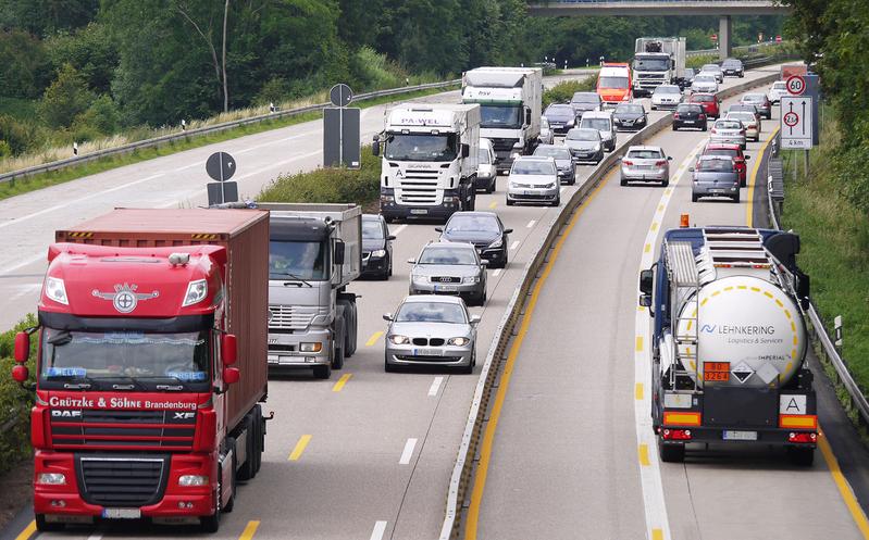 Lastkraftwagen im Straßenverkehr