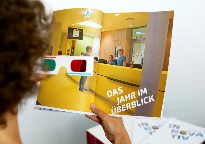 Der jetzt vorgelegte Jahresbericht des UKL ermöglicht 3-D-Einblicke in den Klinikalltag. 