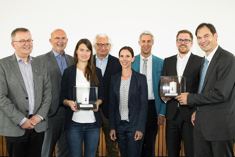 Prof. Dr. Martin Egelhaaf (v.l.), Herbert Vogel,  Dr. Nadja A. Henke, Jörg Schwarzbich, Junior-Prof. Dr. Sabrina Backs, Dr. Philipp Rommelmann, Dr. Tobias Betke und Prof. Dr. Harald Gröger.