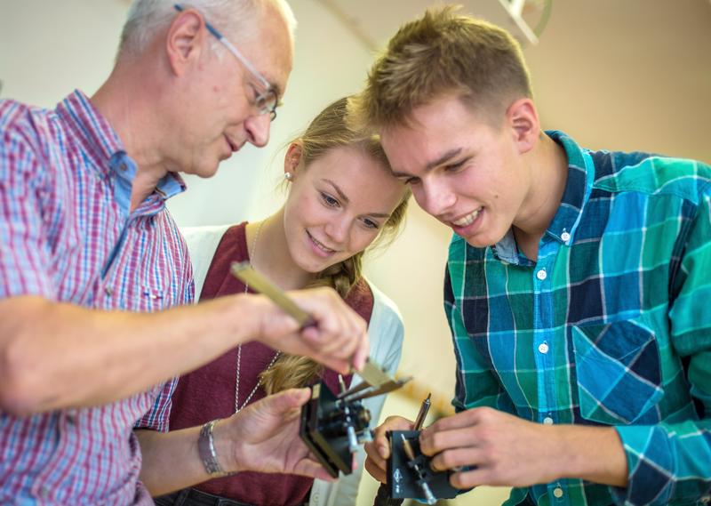 Lehrende und Studierende im Gespräch