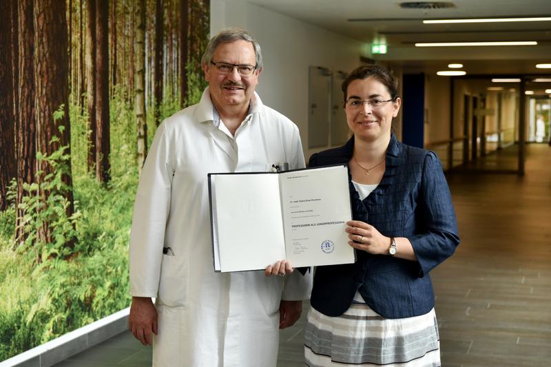  Pressebild: Prof. Dr. Martin Tegenthoff und Jun.-Prof. Dr. Elena Enax-Krumova