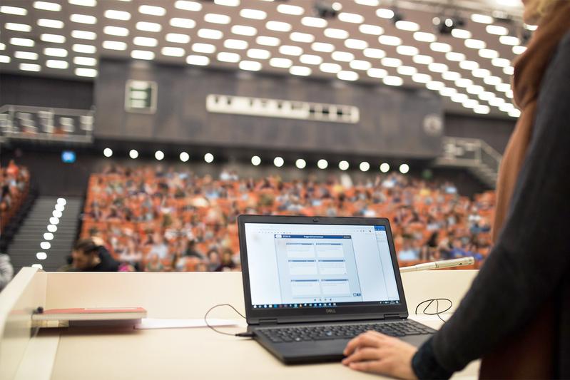 Das Feedbacksystem im Einsatz: Hier werden die Fragen der Studenten anonym gesammelt.