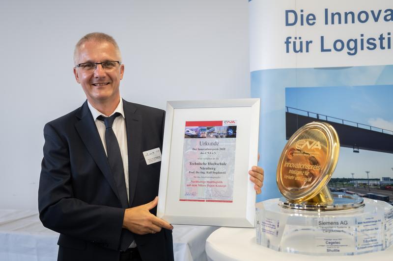 Innovationspreis an Prof. Dr. Ralf Bogdanski