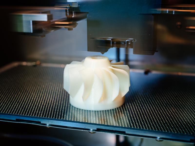 Die Uni Paderborn hat mit dem PIAF eine zentrale wissenschaftliche Einheit eingerichtet, die der wachsenden Bedeutung des 3D-Drucks Rechnung trägt.