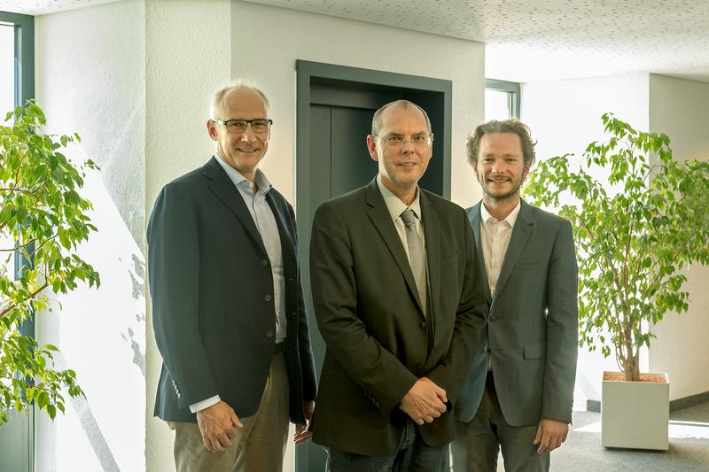 Für die Vizepräsidenten Peter Welzel (links) und Werner Schneider (Mitte) beginnt am 1. Oktober 2019 die dritte bzw. fünfte Amtszeit, für Professor Malte A. Peter die erste.