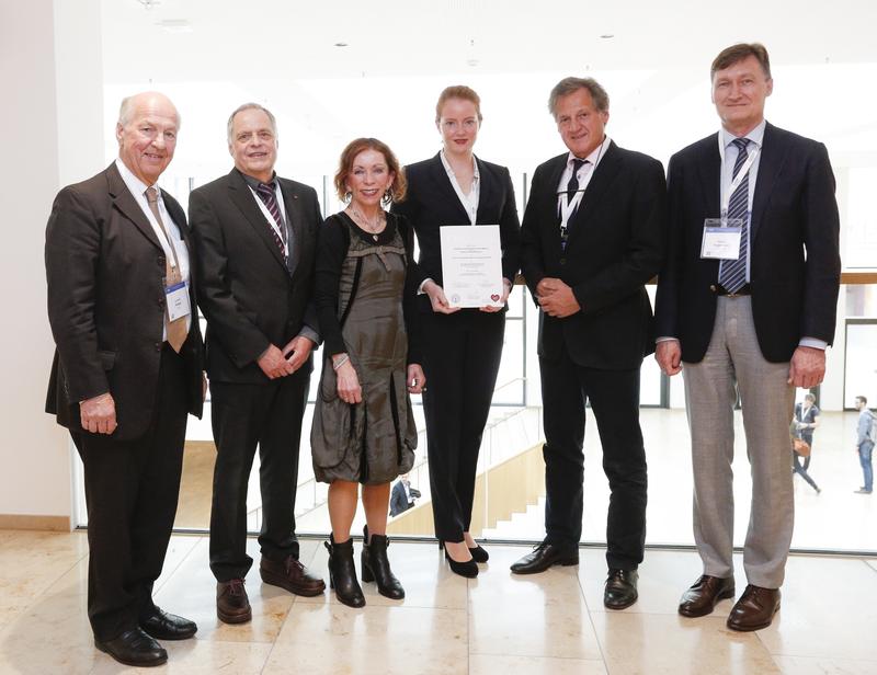 V. l. n. r.: Prof. Ulrich. B. Fölsch (DGIM), Dr. Jürgen. und Uta Breunig, Dr. Kira Kuschnerus (DHZB), Prof. Armin Welz (Deutsche Stiftung für Herzforschung), Prof. Claus Vogelmeier (DGIM).