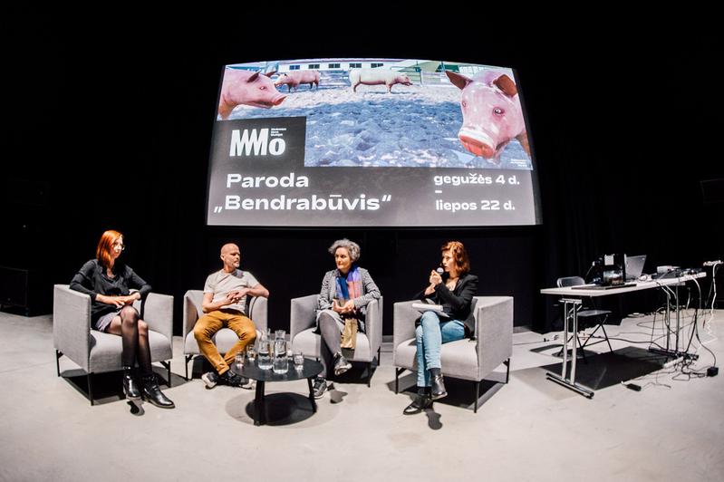 Podium of the conference »Shared Habitats« in Vilnius: (from left to right) Theresa Schubert, Mindaugas Gapševičius, Prof. Ursula Damm and Ugnė Paberžytė