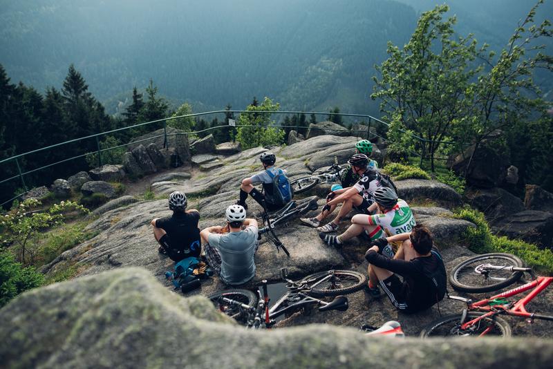 Sportliche Aktionen im Team – zum Beispiel in der Natur des Harzes – sind Bestandteil vom Steiger-College.