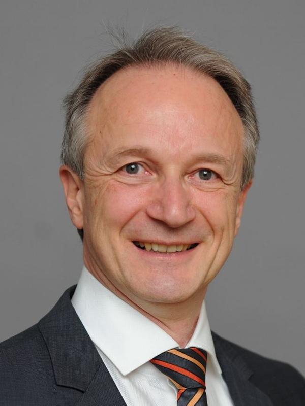 Prof. Dr. Frank Würthner erhält die Adolf-von-Baeyer-Denkmünze.