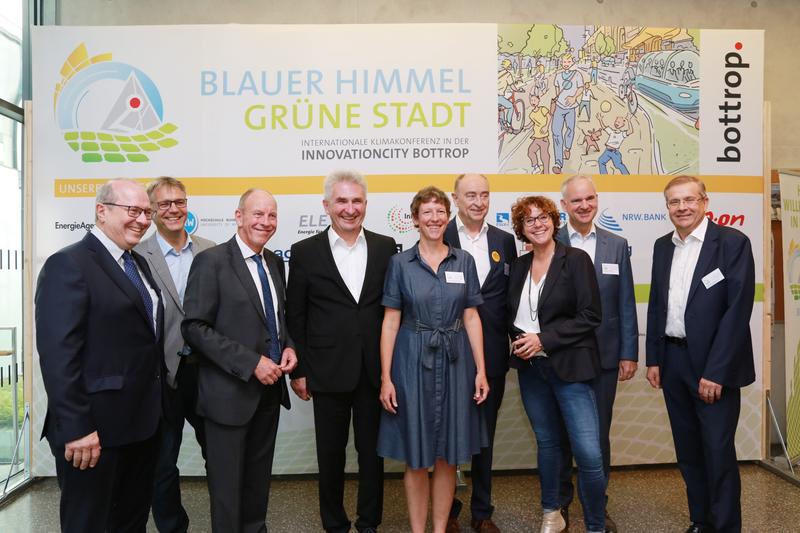 Konferenz "Blauer Himmel - Grüne Stadt" am Bottroper HRW Campus mit Oberbürgermeister Bernd Tischler, Prof. Dr. Susanne Staude, Prof. Dr. Andreas Pinkwart (NRW Minister Wirtschaft & Innovation)