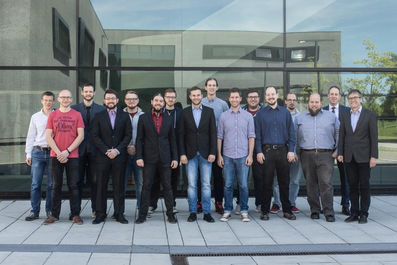 Mit der Tagung ProSecCon bietet das Team des Instituts ProtectIT an der Technischen Hochschule Deggendorf eine Plattform zur Diskussion über aktuelle Themen der Cyber-Sicherheit.