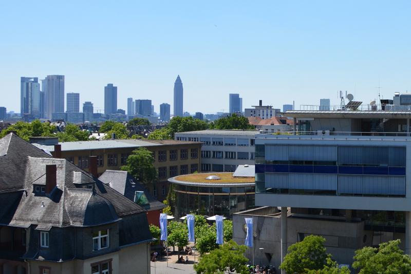 Die Campusmeile verläuft vom Campus der Frankfurt University of Applied Sciences über die Deutsche Nationalbibliothek und die Frankfurt School of Finance & Management zur Goethe-Universität.
