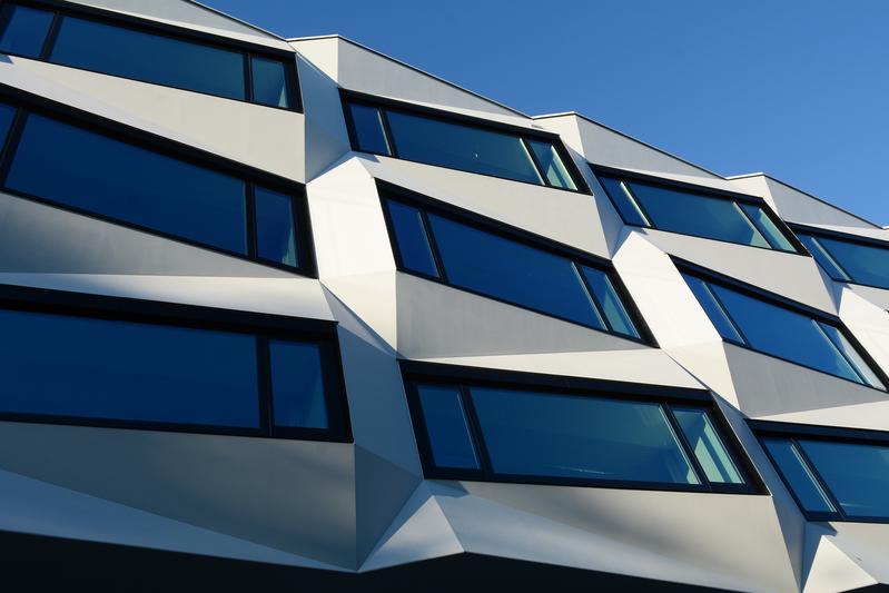 Fassade der Universität Luzern