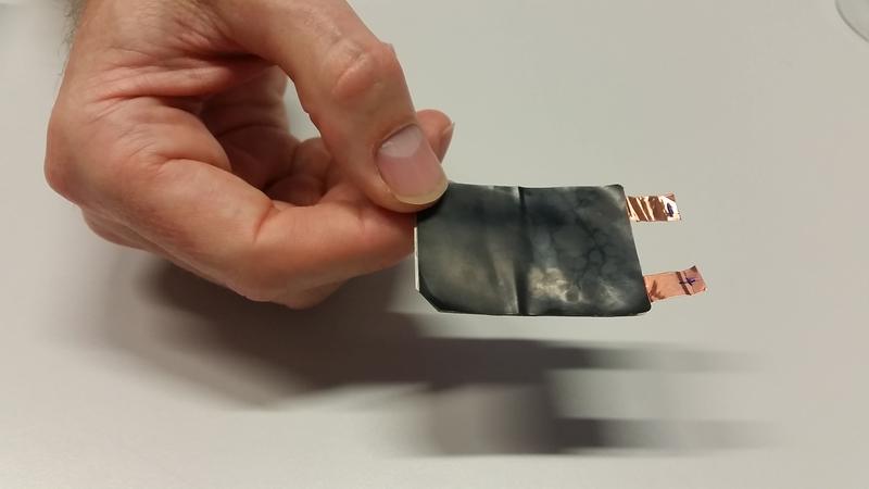Prototyp der flexiblen Batterie.