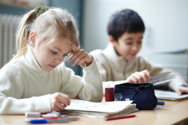 Welche Rolle spielt das Bild, das Schülerinnen und Schüler von ihren eigenen Fähigkeiten haben, für ihre Schulleistungen? Dieser Frage ist eine neue Studie nachgegangen.