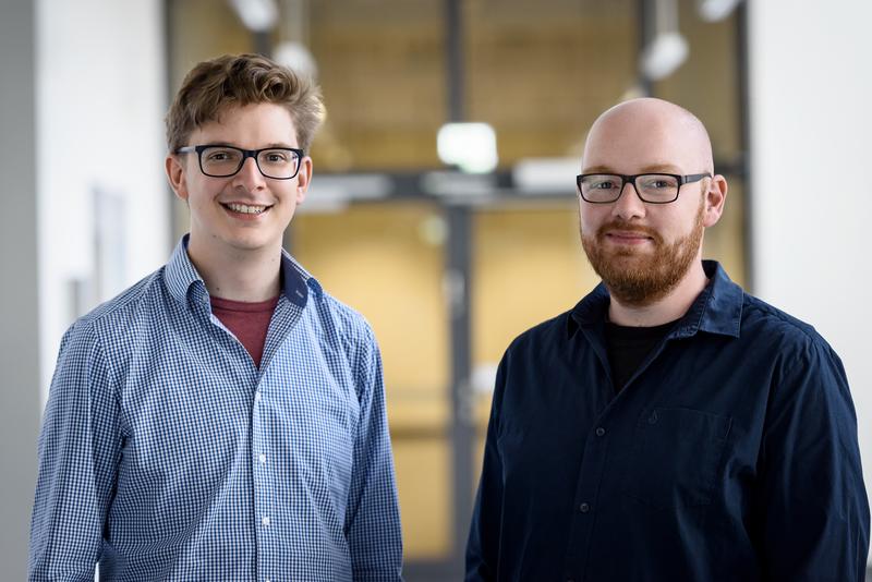 Benjamin Mewes (left) and Henning Oppel were awarded for their project “Okeanos” at Junge Spitzenforscher Forum (Forum for Excellent Young Scientists) in 2019.