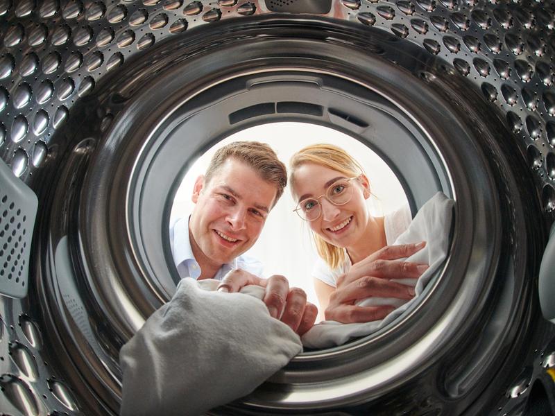 Washing machines can also harbor dangerous bacteria: This was investigated by Dr. Dr. Ricarda Schmithausen and Dr. Daniel Exner from the University Hospital Bonn. 