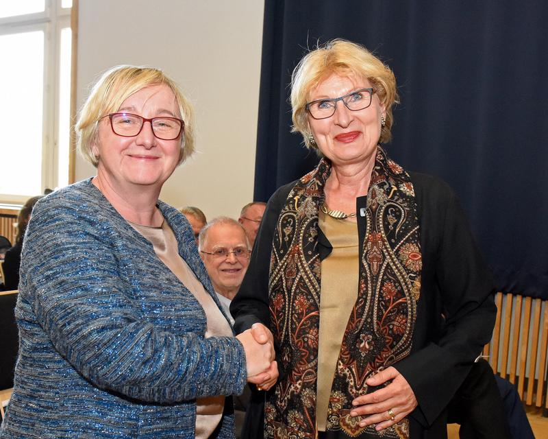 v.l.: Ministerin T. Bauer, Rektorin Prof. Dr. A. Hedtke-Becker